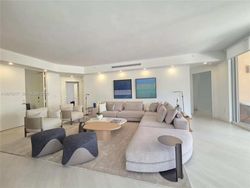 739 Crandon Blvd # 202, Key Biscayne FL 33149