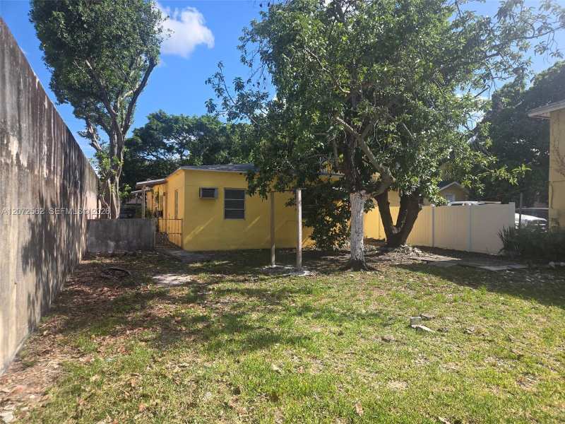 1021-23 NW 28th St, Miami FL 33127