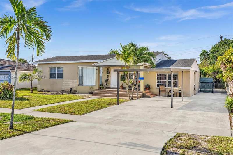 340 W 55th St, Hialeah FL 33012