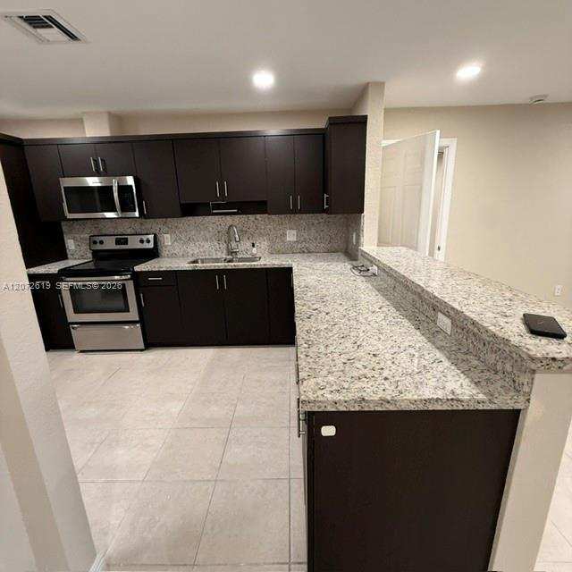 19229 E Lake Dr, Hialeah FL 33015