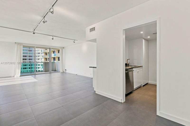 1200 West Ave # 815, Miami Beach FL 33139