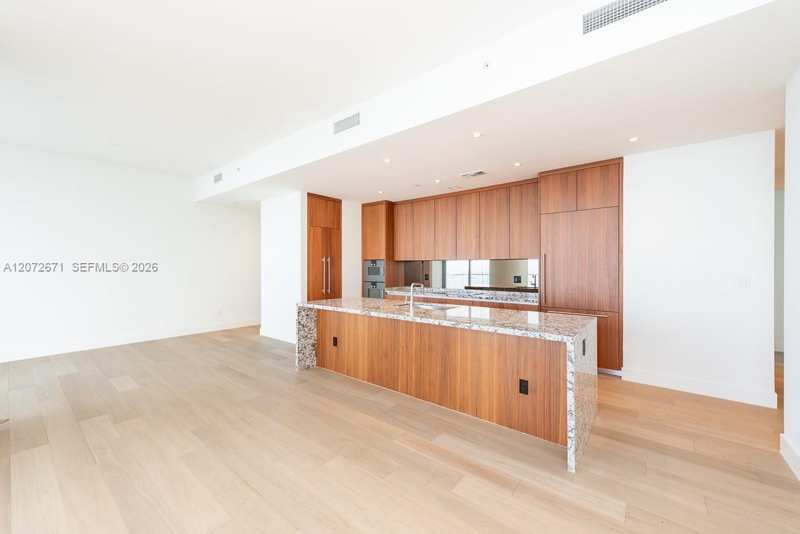175 SE 25th Rd # 3504, Miami FL 33129