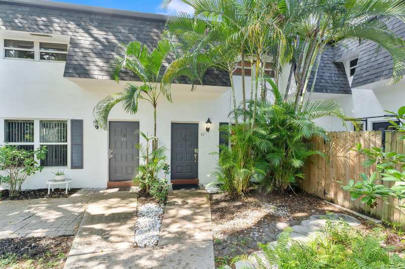 1945 NW 4th Avenue # 42c, Boca Raton FL 33432