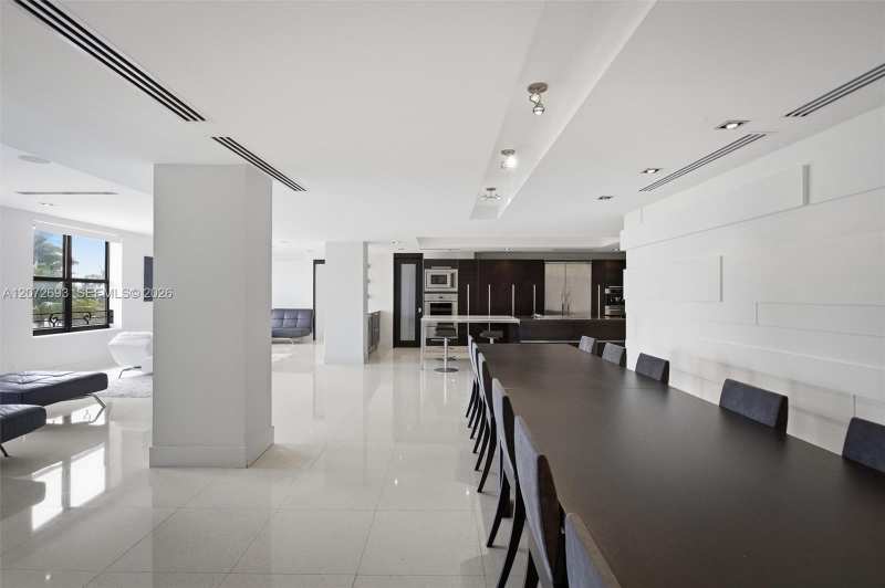 1330 Ocean Dr, Miami Beach FL 33139