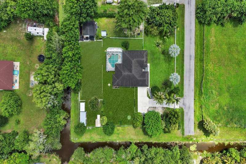 16137 E Aintree Drive, Loxahatchee FL 33470