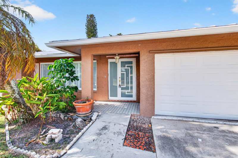 4760 BISON Street, Boca Raton FL 33428