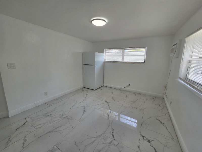 844 NE 17TH Way # 2, Fort Lauderdale FL 33304