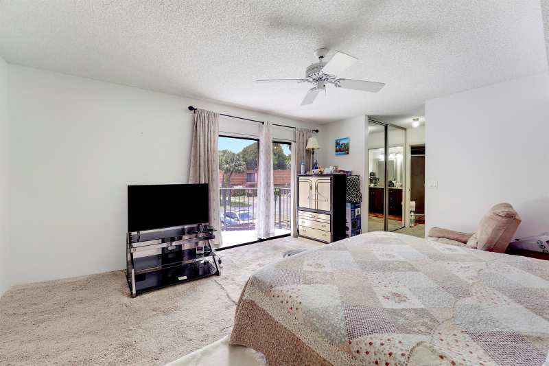 8389 N Coral Circle, North Lauderdale FL 33068