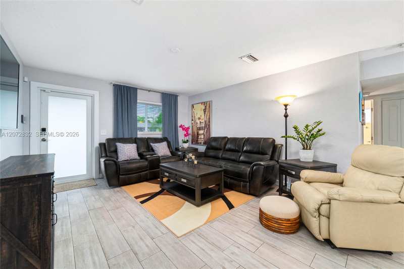 6750 Hope St, Hollywood FL 33024