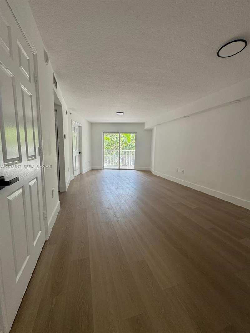 2415 NW 16th St Rd # 1, Miami FL 33125