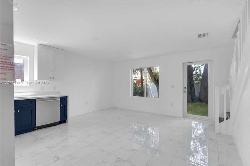 1629 NW 40th st, Miami FL 33142