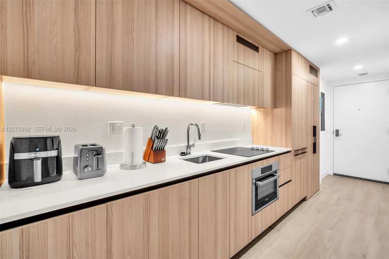 225 N Miami Ave # 210, Miami FL 33128