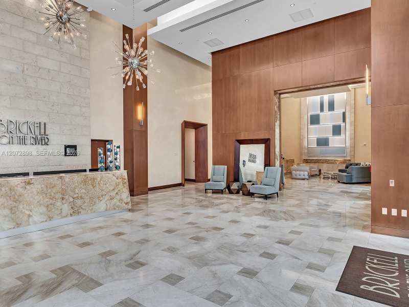 31 SE 5th St # 909, Miami FL 33131