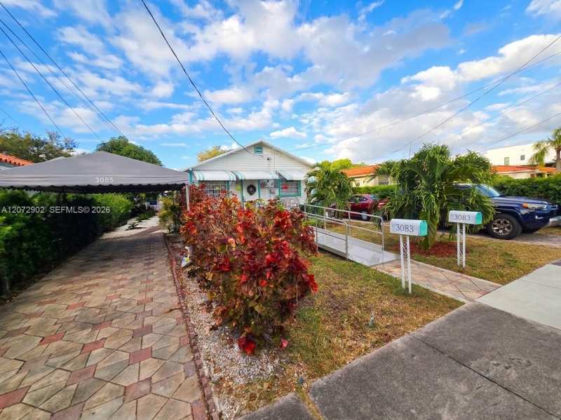 3085 & 3083 SW 17th St, Miami FL 33145