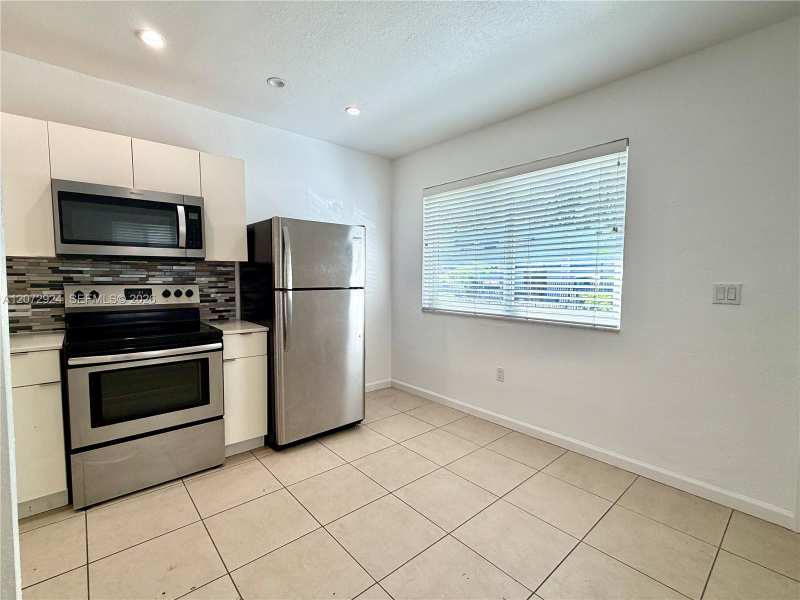 6331 NE 4th Ct # 1, Miami FL 33138