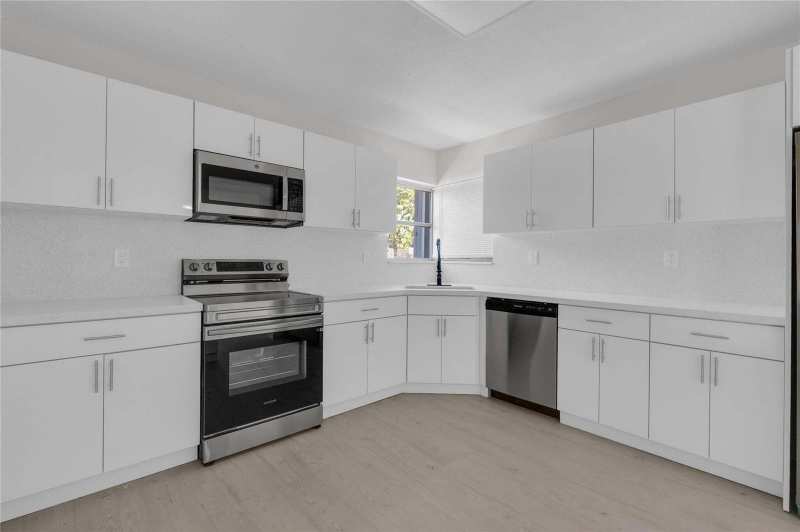 200 NW 33RD Terrace, Lauderhill FL 33311