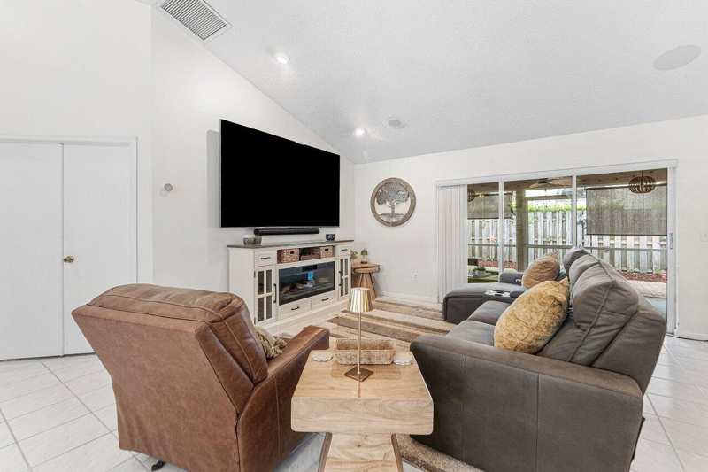 12842 Meadowbend Drive, Wellington FL 33414