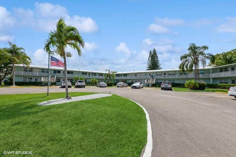 118 SOMERSET F, West Palm Beach FL 33417