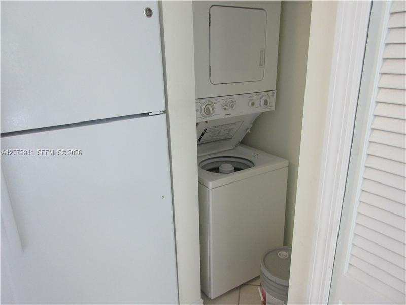 3090 BIRD AV # 303, Coconut Grove FL 33133