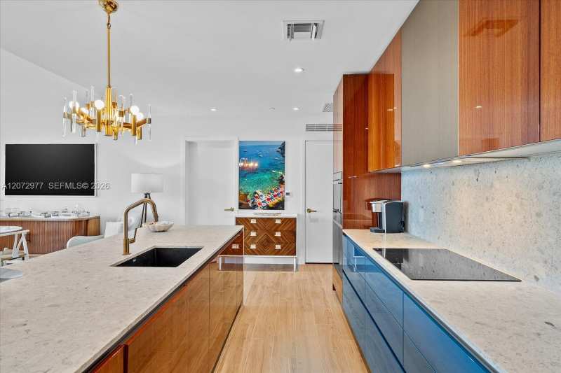 2678 Tigertail Ave # 1508, Miami FL 33133
