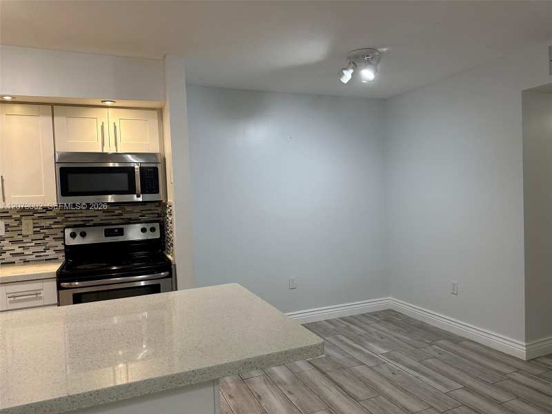 18875 NW 62nd Ave # 106, Hialeah FL 33015