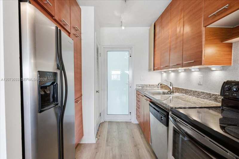 3250 NE 28th St # 806, Fort Lauderdale FL 33308