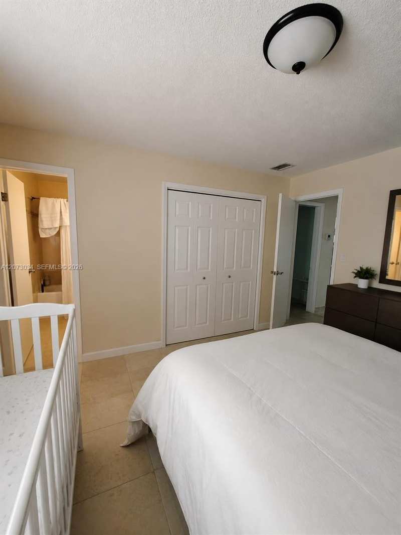 421 NE 1st St # 217, Hallandale Beach FL 33009