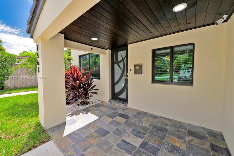 1566 NE 174th St, North Miami Beach FL 33162