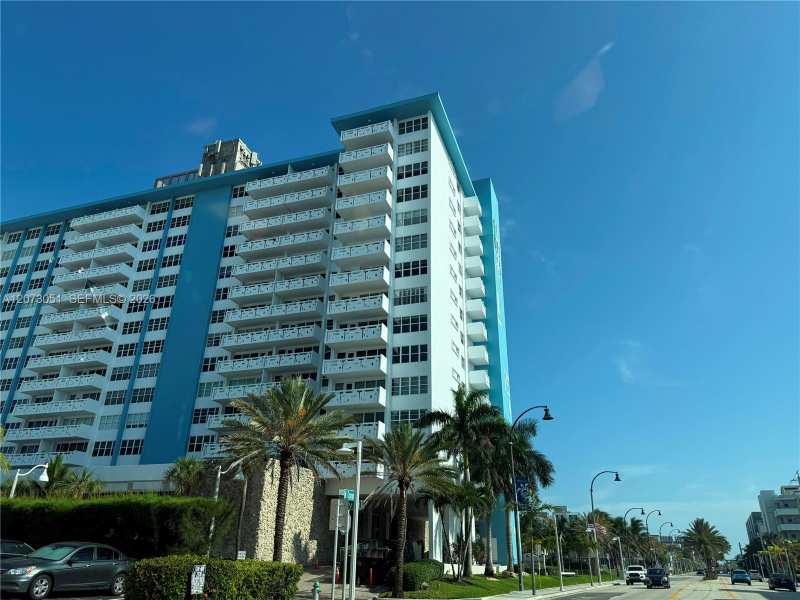 3111 N Ocean Dr # 506, Hollywood FL 33019