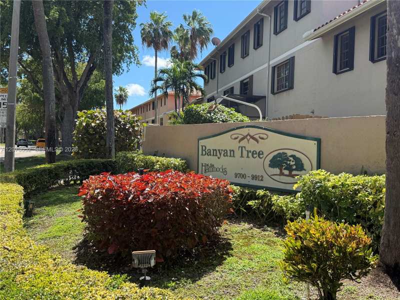 9716 Hammocks Blvd # 101, Miami FL 33196