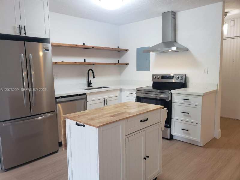 7000 NW 17th St # 116, Plantation FL 33313