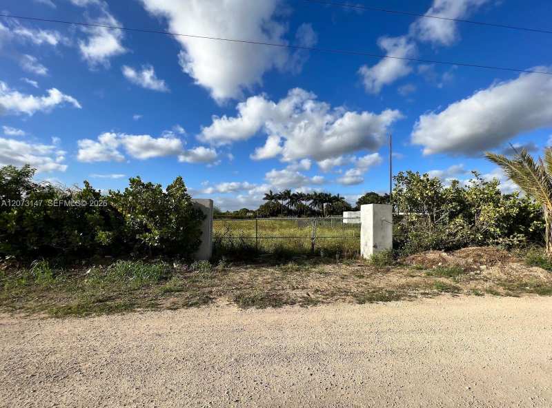 22135 SW 260th St, Homestead FL 33031