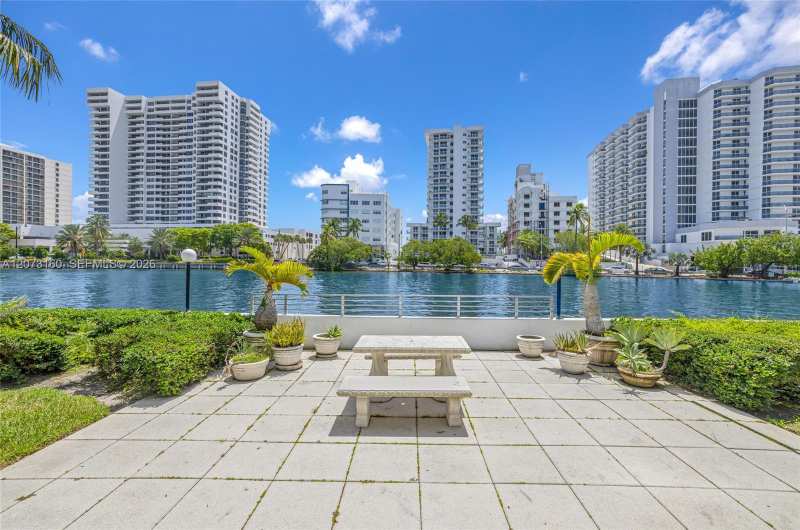 2445 Lake Pancoast Dr # 4, Miami Beach FL 33140