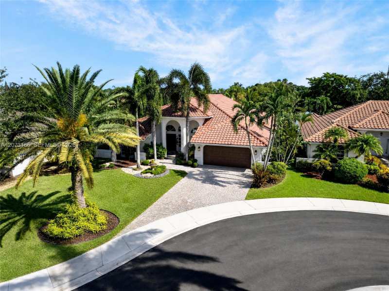 719 Crystal Ct, Weston FL 33326