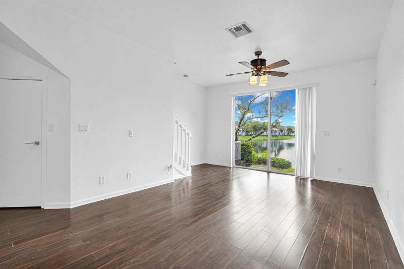 1427 NW 34th Way, Lauderhill FL 33311