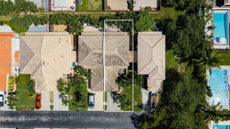 16407 SW 73rd Ter, Miami FL 33193