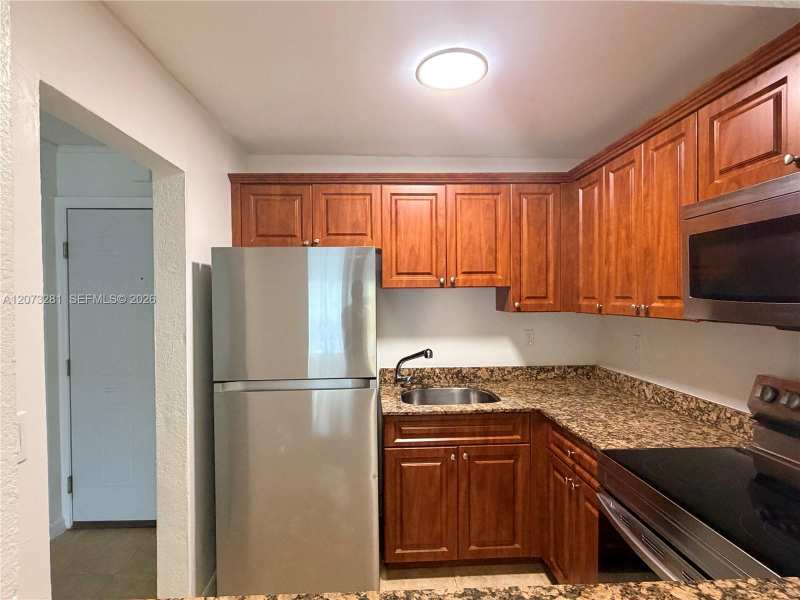 14500 SW 88th Ave # 220, Palmetto Bay FL 33176