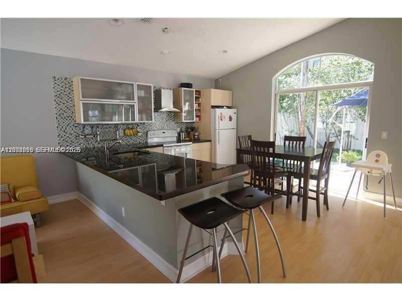 882 Garnet Cir # 882, Weston FL 33326