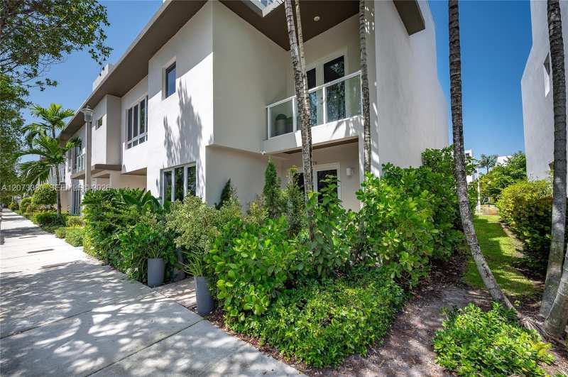 6428 NW 104th Ct, Doral FL 33178