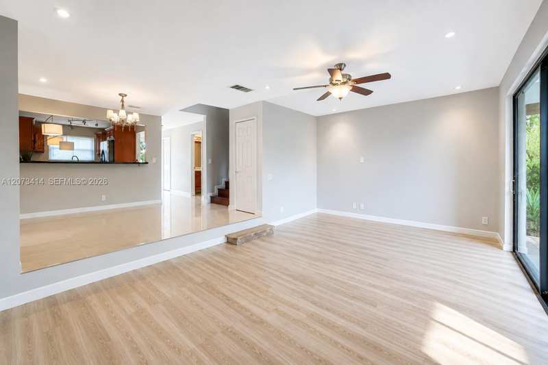 9148 Limetree Ln # 181, Pembroke Pines FL 33024