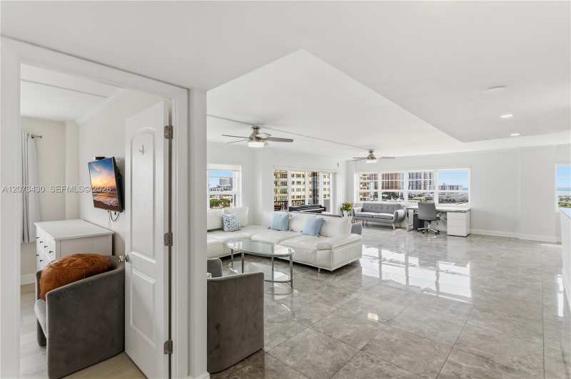 340 Sunset Dr # 1210, Fort Lauderdale FL 33301