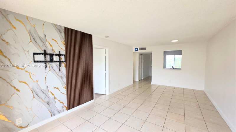8620 N Sherman Cir # 306, Miramar FL 33025