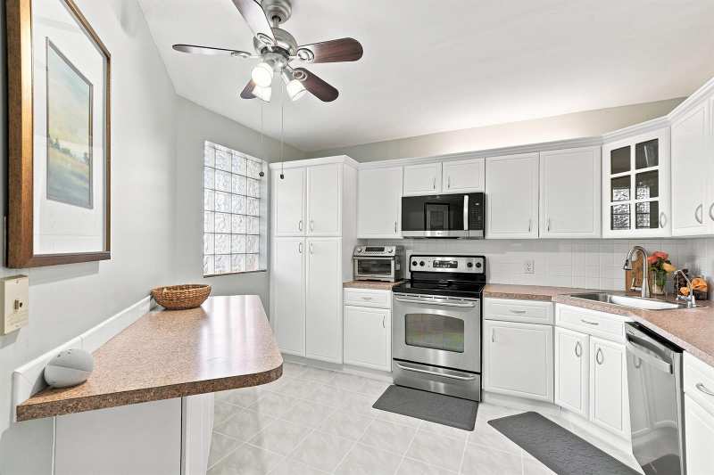 4111 CORAL TREE Circle # 321, Coconut Creek FL 33073