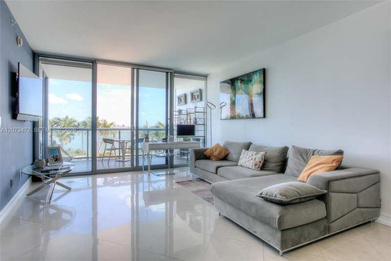 601 NE 36th St # 710, Miami FL 33137