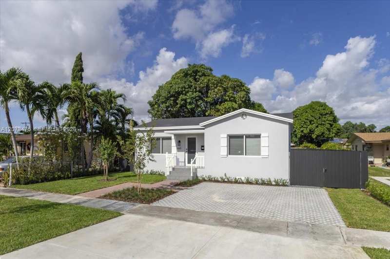 449 E 10th St, Hialeah FL 33010