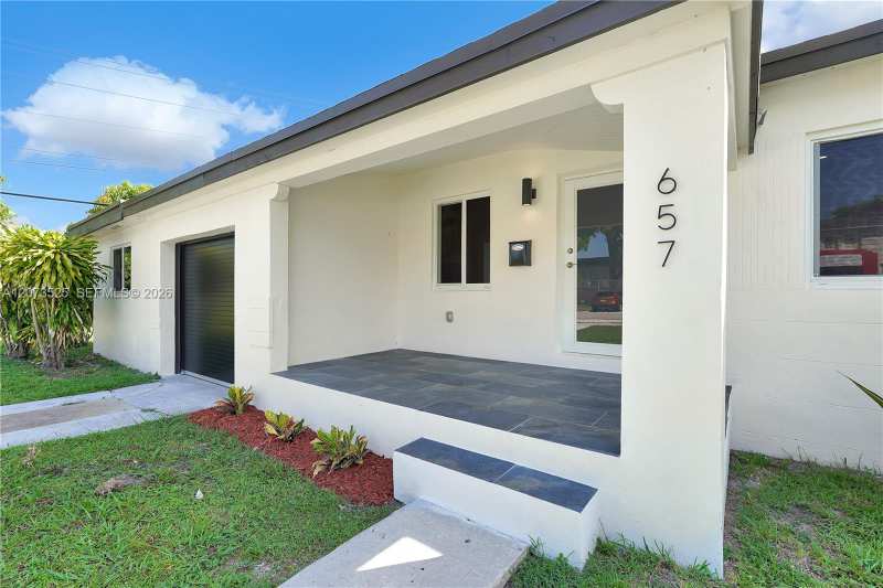 657 Ahmad St, Opa-Locka FL 33054