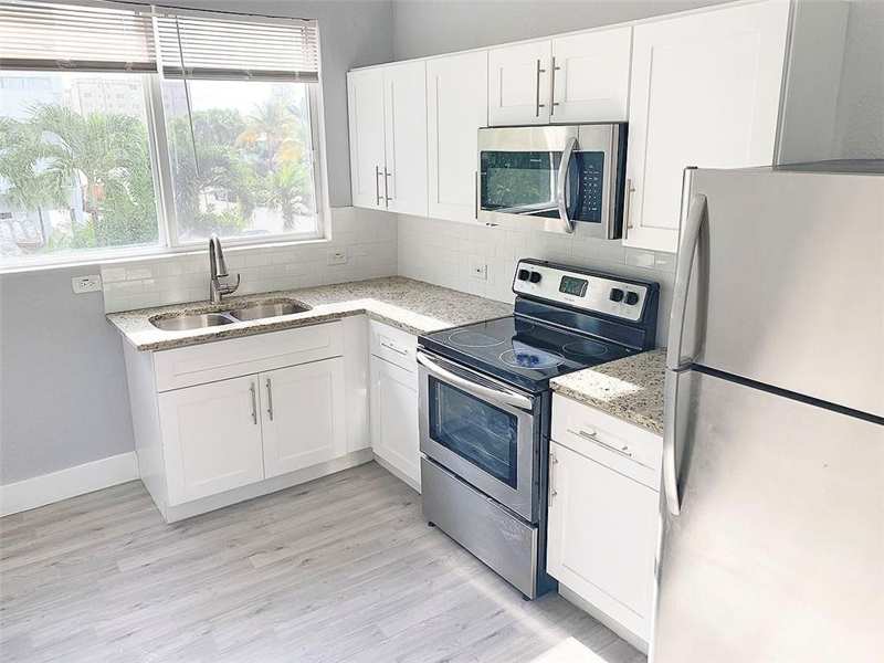 702 S 17TH Avenue # 8, Hollywood FL 33020