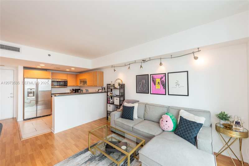 951 Brickell Ave # 2709, Miami FL 33131