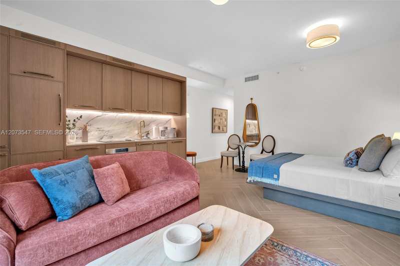 2700 NW 2 AVE # 245, Miami FL 33127