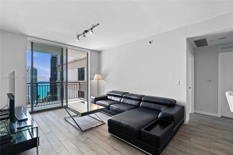 999 SW 1st Ave # 3307, Miami FL 33130